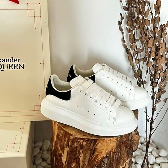 Amc Shoes - Authentic Alexander McQueen Women’s  Sneakers